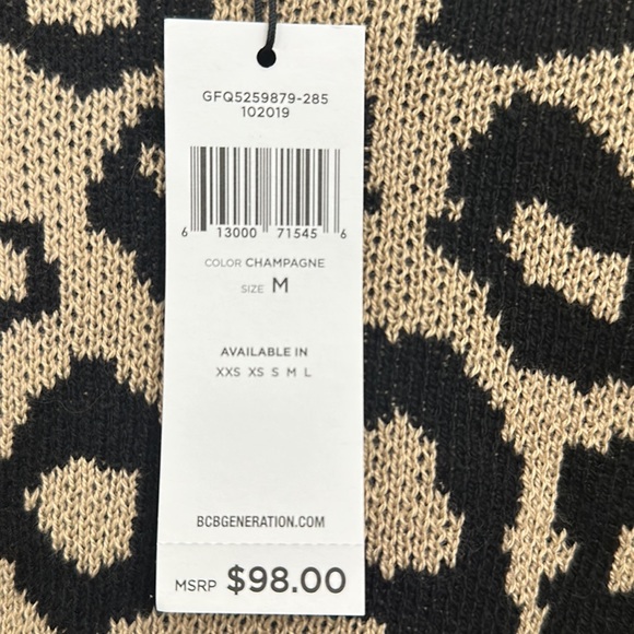BCBG Generation Cropped Sweater Leopard print Medium NWT - Picture 3 of 4